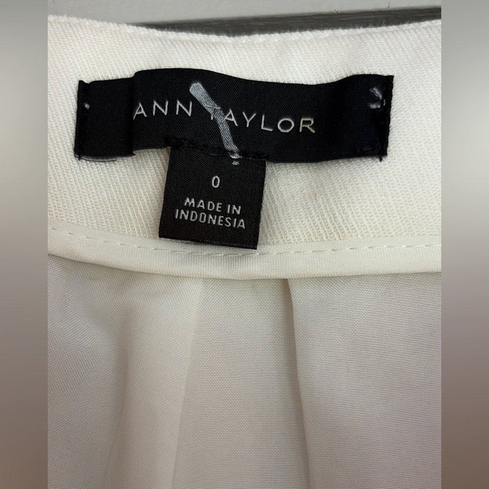 Ann Taylor High-Rise Wide Leg Cream Trouser Size 0 - Picture 7 of 10
